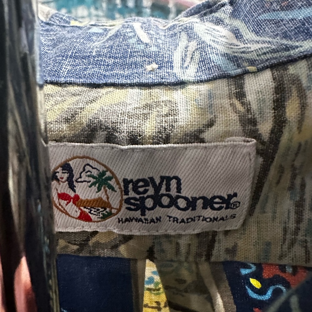Reyn Spooner Aloha Shirt
Size is XL
Cotton/Poly Special Blend - Picture 3 of 4